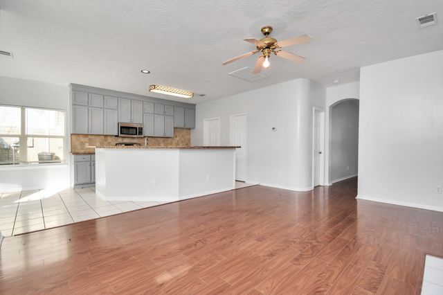 15711 Rosewood Hill Ct, Sugar Land, TX 77498