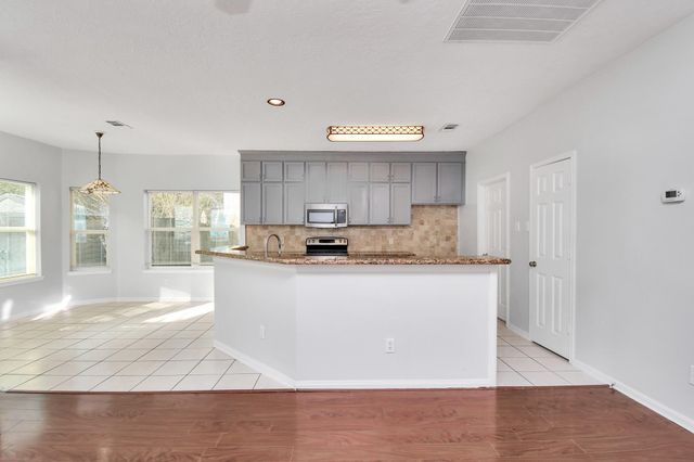 15711 Rosewood Hill Ct, Sugar Land, TX 77498