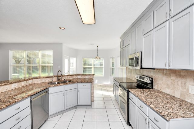 15711 Rosewood Hill Ct, Sugar Land, TX 77498