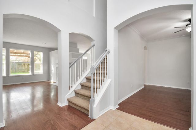 15711 Rosewood Hill Ct, Sugar Land, TX 77498