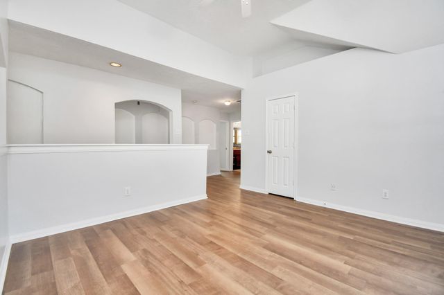 15711 Rosewood Hill Ct, Sugar Land, TX 77498