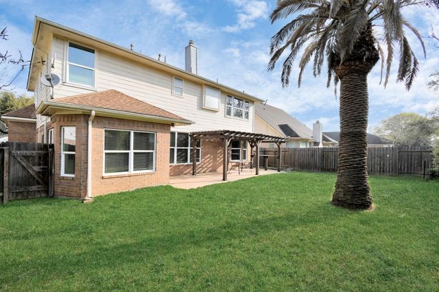 15711 Rosewood Hill Ct, Sugar Land, TX 77498
