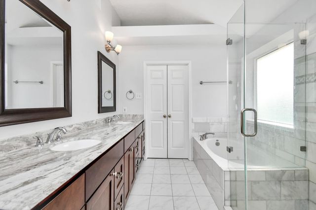 15711 Rosewood Hill Ct, Sugar Land, TX 77498