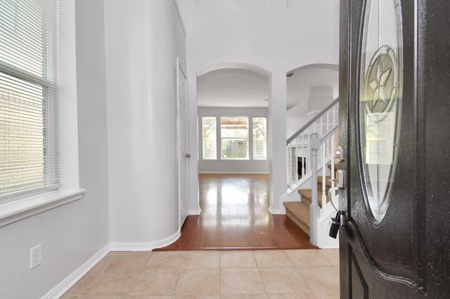 15711 Rosewood Hill Ct, Sugar Land, TX 77498