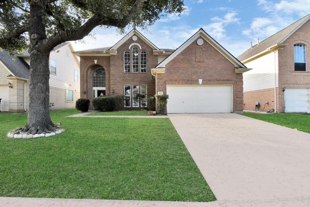 15711 Rosewood Hill Ct, Sugar Land, TX 77498