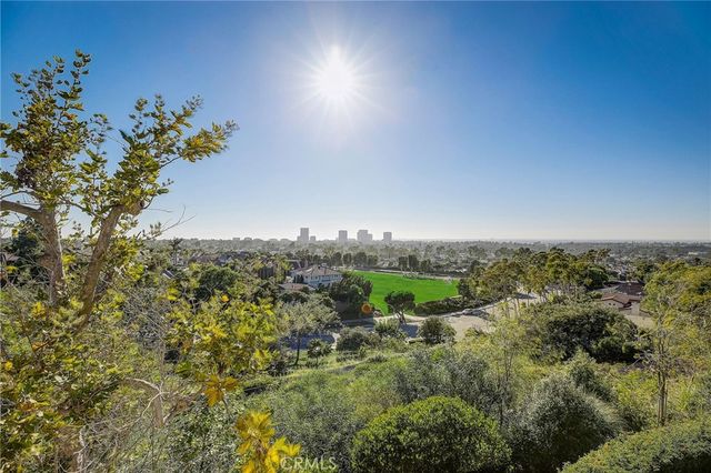 1 Monaco, Newport Beach, CA 92660