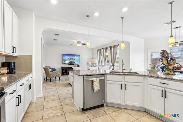 3869 Legend Hill, New Braunfels, TX 78130