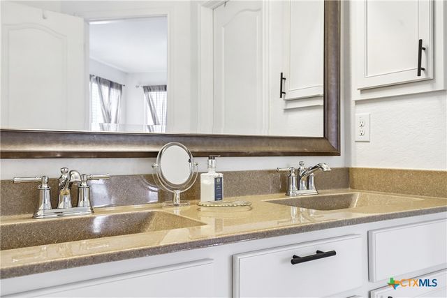3869 Legend Hill, New Braunfels, TX 78130