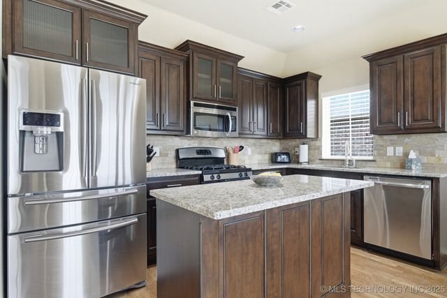 18402 E 46th Street, Tulsa, OK 74134