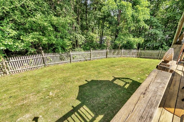 2 Gates Ln, Millbury, MA 01527