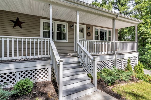 2 Gates Ln, Millbury, MA 01527