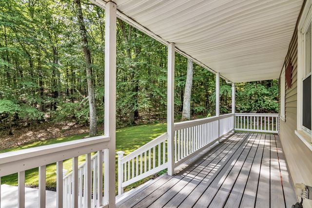 2 Gates Ln, Millbury, MA 01527