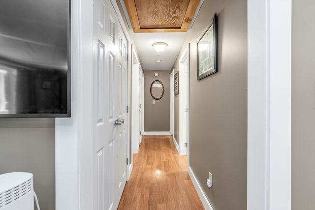 2 Gates Ln, Millbury, MA 01527