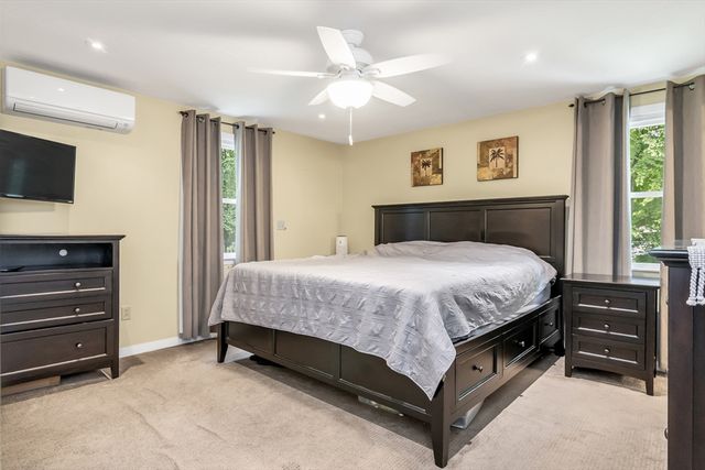 2 Gates Ln, Millbury, MA 01527