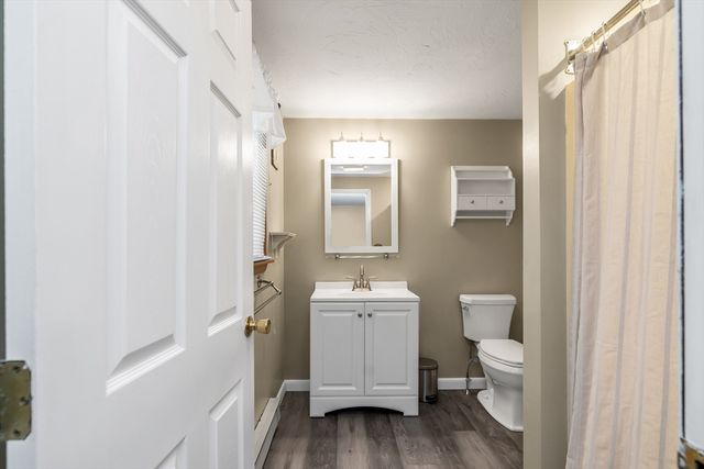 2 Gates Ln, Millbury, MA 01527