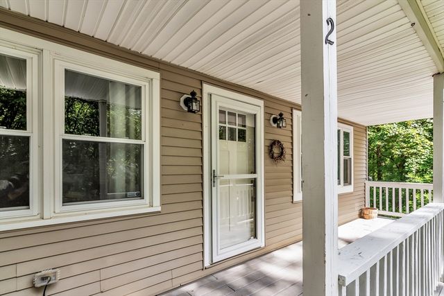2 Gates Ln, Millbury, MA 01527