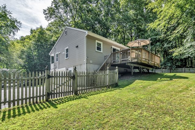 2 Gates Ln, Millbury, MA 01527