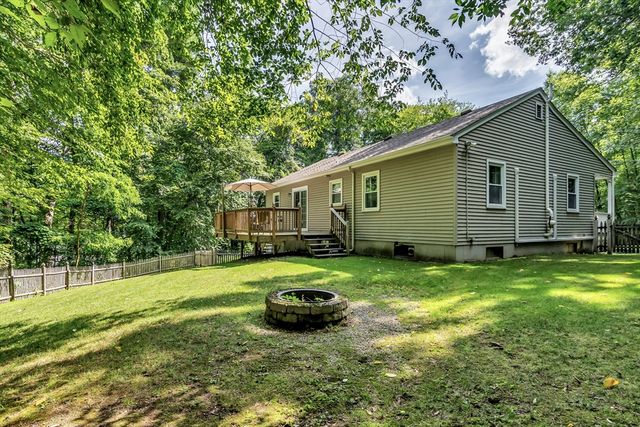 2 Gates Ln, Millbury, MA 01527