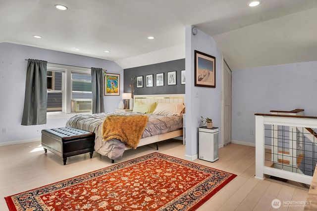 315 N 46th, Seattle, WA 98103