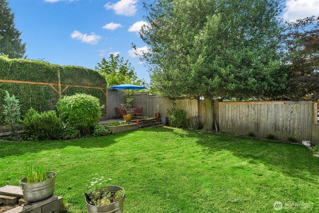 315 N 46th, Seattle, WA 98103