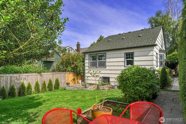 315 N 46th, Seattle, WA 98103