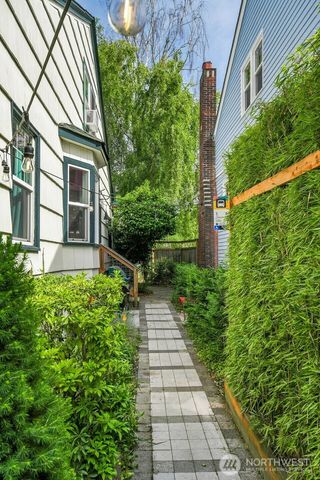 315 N 46th, Seattle, WA 98103