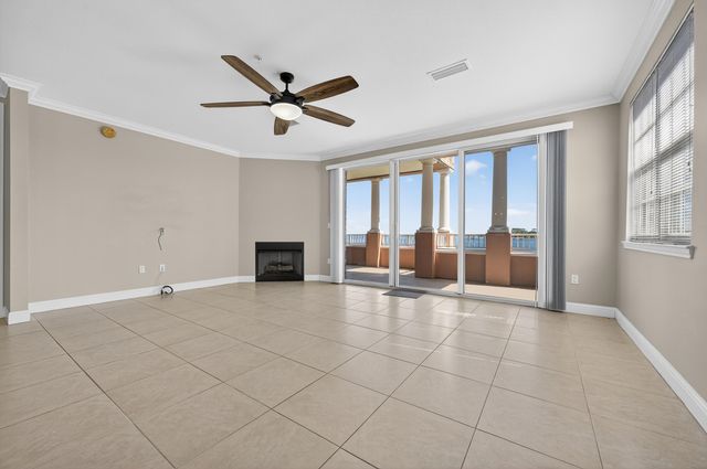 240 SE Brooks Street B202, Fort Walton Beach, FL 32548