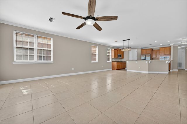 240 SE Brooks Street B202, Fort Walton Beach, FL 32548