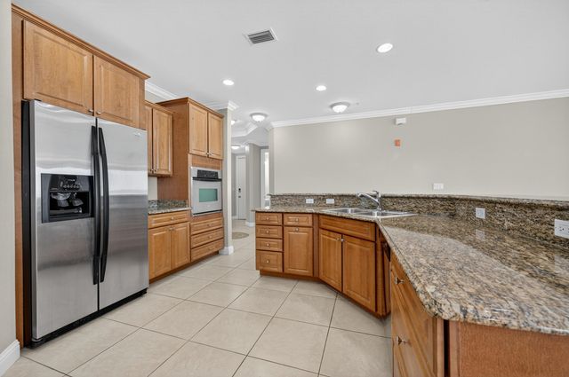 240 SE Brooks Street B202, Fort Walton Beach, FL 32548