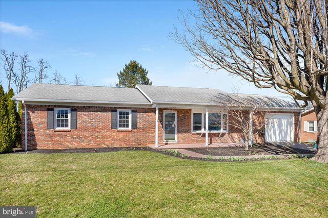 22120 HOLIDAY DR, Smithsburg, MD 21783