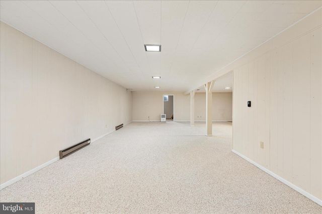 22120 HOLIDAY DR, Smithsburg, MD 21783
