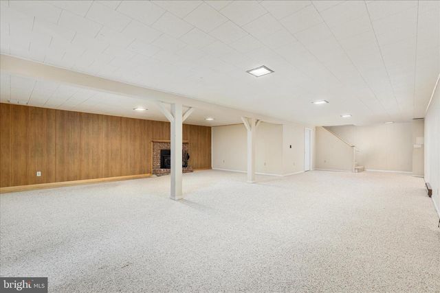 22120 HOLIDAY DR, Smithsburg, MD 21783