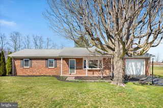 22120 HOLIDAY DR, Smithsburg, MD 21783