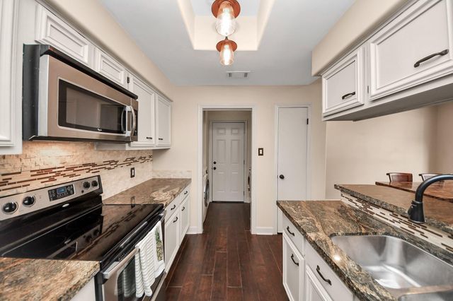 2220 Bering Drive 29, Houston, TX 77057