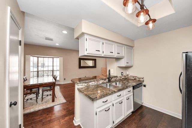 2220 Bering Drive 29, Houston, TX 77057