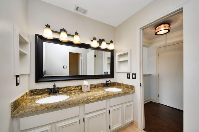 2220 Bering Drive 29, Houston, TX 77057