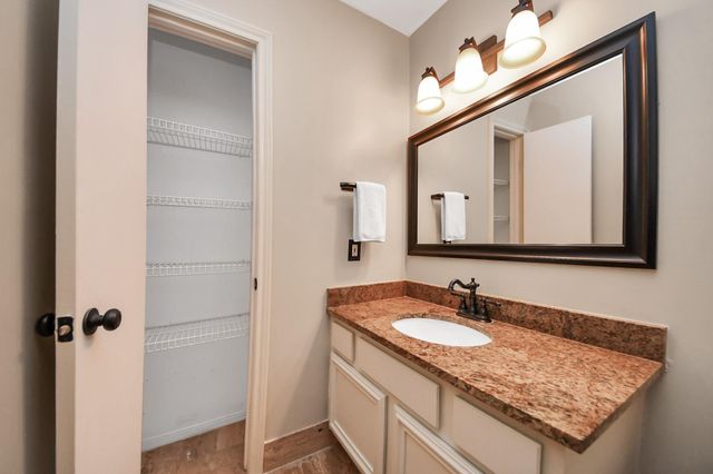 2220 Bering Drive 29, Houston, TX 77057