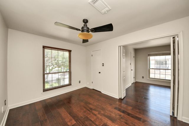 2220 Bering Drive 29, Houston, TX 77057