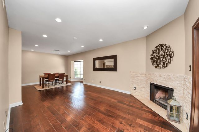 2220 Bering Drive 29, Houston, TX 77057