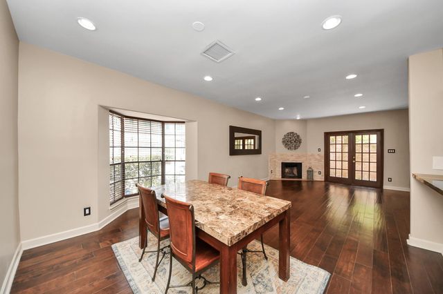 2220 Bering Drive 29, Houston, TX 77057