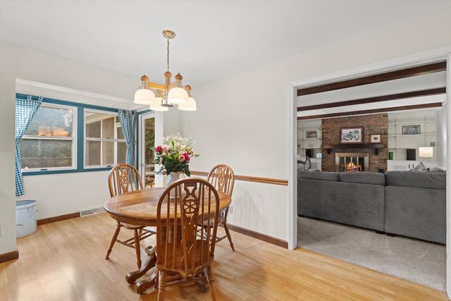 18045 Lamplighter LANE, Brookfield, WI 53045