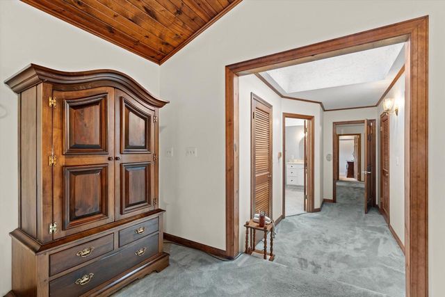 18045 Lamplighter LANE, Brookfield, WI 53045