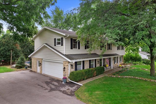 18045 Lamplighter LANE, Brookfield, WI 53045