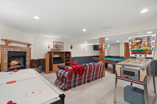18045 Lamplighter LANE, Brookfield, WI 53045
