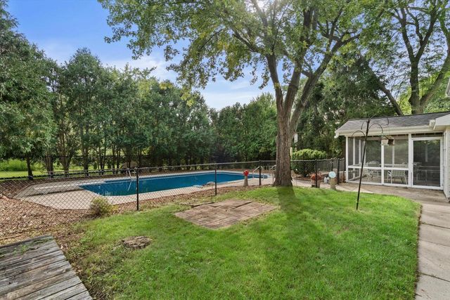 18045 Lamplighter LANE, Brookfield, WI 53045