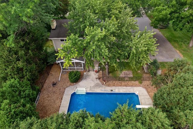18045 Lamplighter LANE, Brookfield, WI 53045