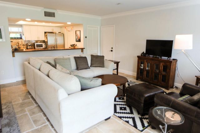 11863 Wimbledon Circle 409, Wellington, FL 33414