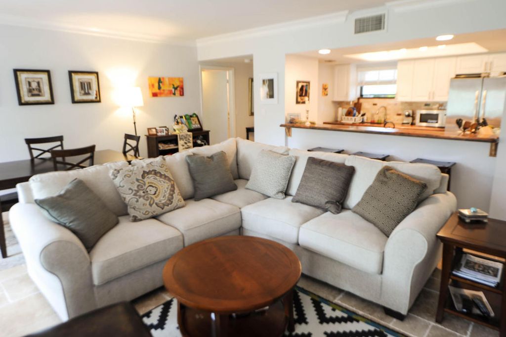 11863 Wimbledon Circle 409, Wellington, FL 33414