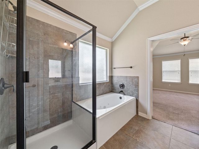 1905 Meandering Meadows DR, Pflugerville, TX 78660