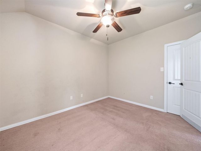 1905 Meandering Meadows DR, Pflugerville, TX 78660